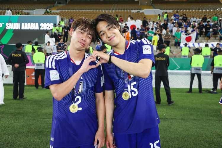 外媒：三镇新外援贝维斯的年薪达到100万欧元