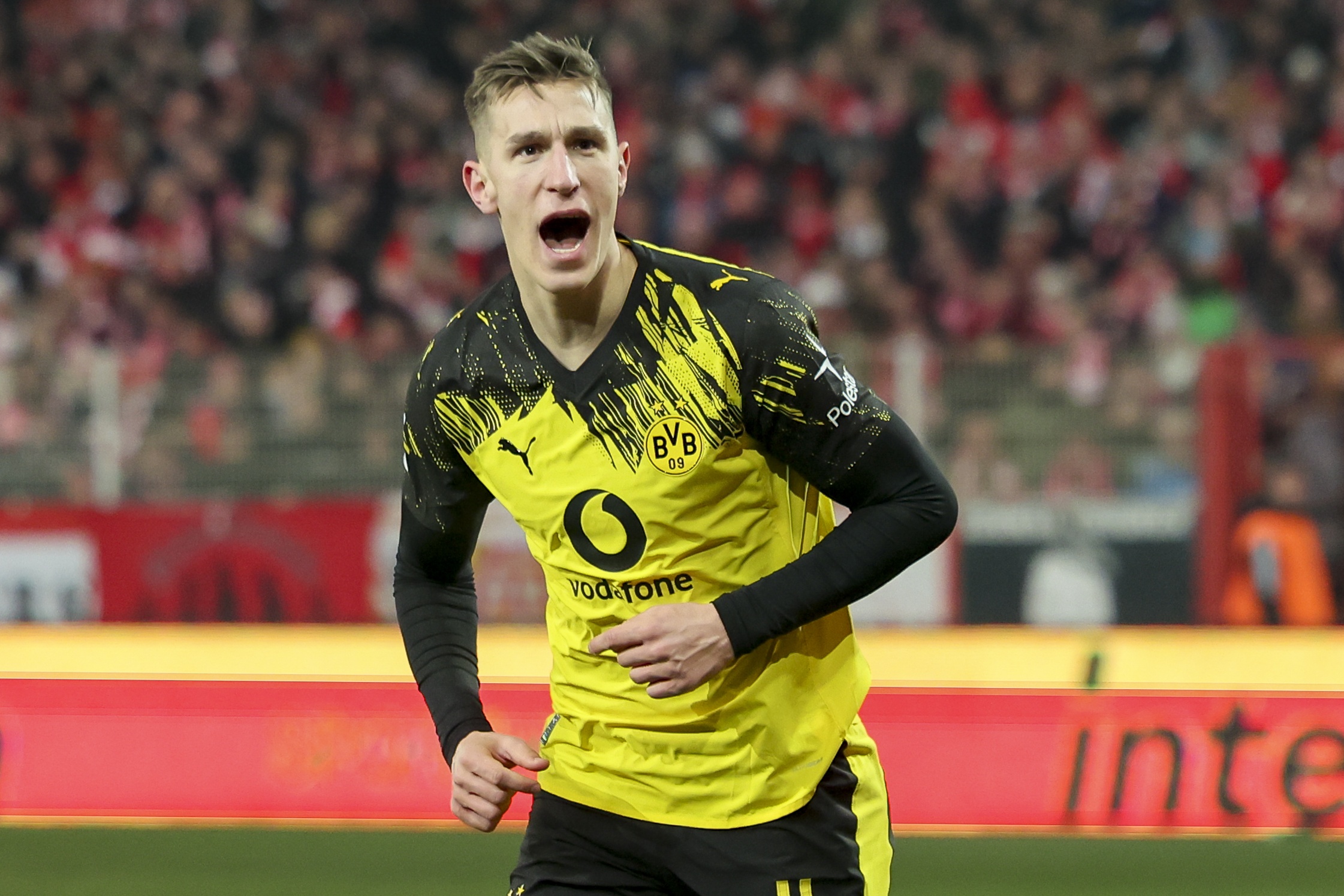 外媒：三镇新外援贝维斯的年薪达到100万欧元